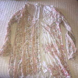 Billabong light weight blouse